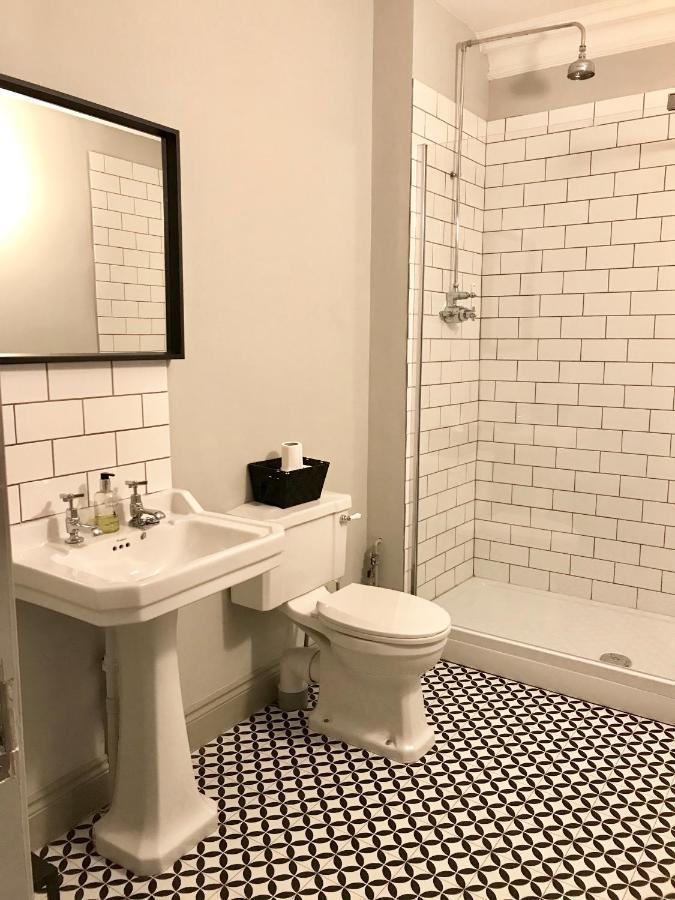 בריסטול Historic Two Bed Apartment In Heart Of The City מראה חיצוני תמונה