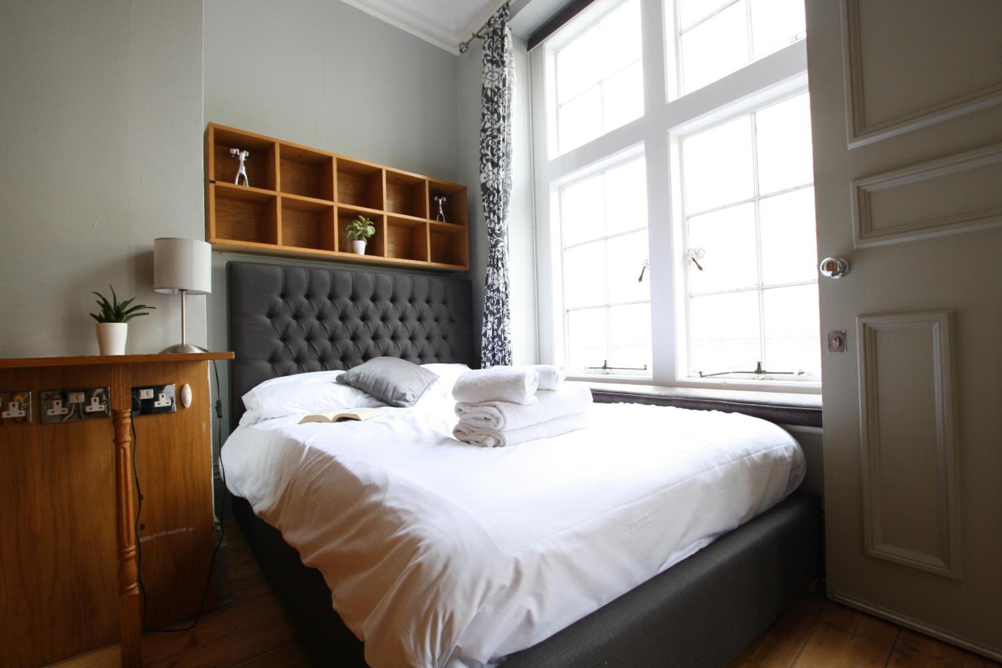 בריסטול Historic Two Bed Apartment In Heart Of The City מראה חיצוני תמונה